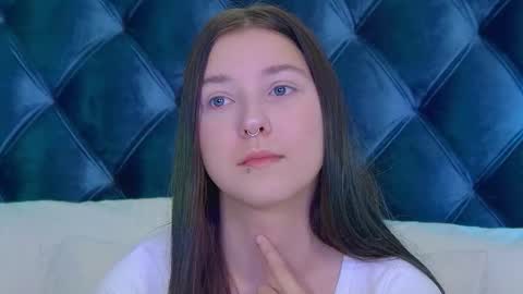 TinaBurton online show from 11/25/25, 04:34