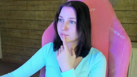 Snapshot of tinaburton chatting on 02/04/26, 04:13 TinaBurton online show from 02/04/26, 04:13