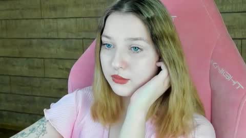 Snapshot of tinaburton chatting on 02/24/26, 05:11 TinaBurton online show from 02/24/26, 05:11