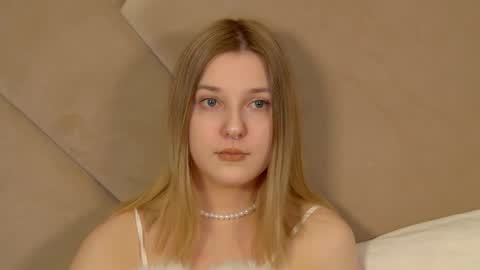 Snapshot of tinaburton chatting on 04/07/26, 05:13 TinaBurton online show from 04/07/26, 05:13
