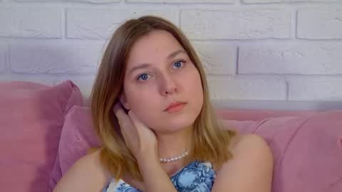 Snapshot of tinaburton chatting on 04/21/26, 03:13 TinaBurton online show from 04/21/26, 03:13