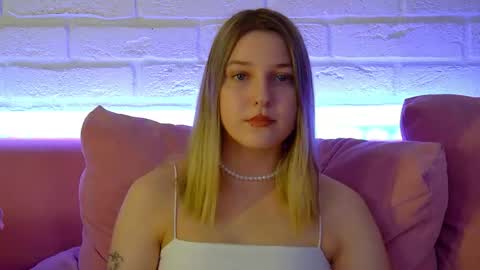 Snapshot of tinaburton chatting on 05/03/26, 04:24 TinaBurton online show from 05/03/26, 04:24