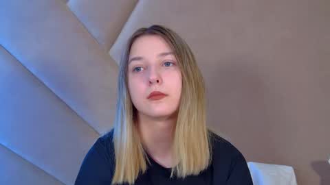 Snapshot of tinaburton chatting on 05/12/26, 04:15 TinaBurton online show from 05/12/26, 04:15