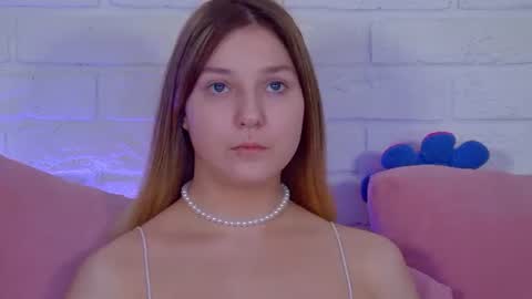 Snapshot of tinaburton chatting on 06/11/26, 05:00 TinaBurton online show from 06/11/26, 05:00