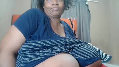 tinagiant online show from 05/13/26, 10:34