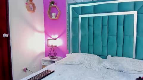 Tina online show from 11/07/25, 08:42