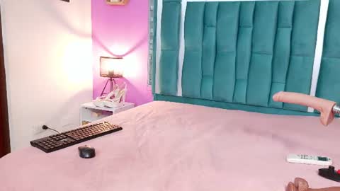 Tina online show from 06/10/26, 09:57