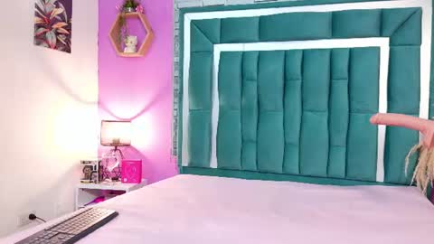 Tina online show from 07/27/26, 09:33