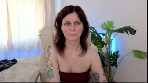 TinaMelt online show from 09/26/25, 05:55