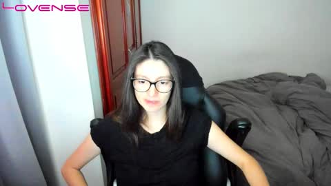 Snapshot of tinaricci chatting on 09/15/25, 07:58 Tina online show from 09/15/25, 07:58