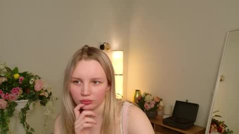 tinasiner online show from 01/19/26, 11:47