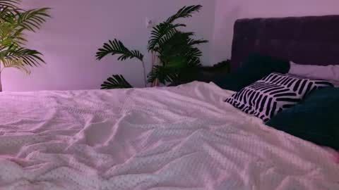 tinasiner online show from 06/03/26, 02:33
