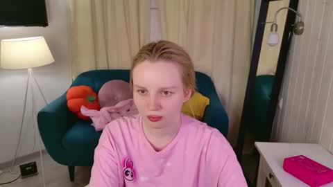 tinasiner online show from 06/11/26, 01:53