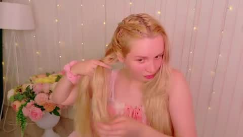 tinasiner online show from 07/21/26, 01:57