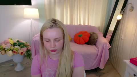tinasiner online show from 08/01/26, 02:27