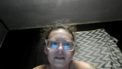 Tink online show from 09/18/25, 01:40