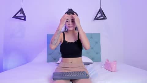 TINNY AND CANDY online show from 12/04/24, 02:15