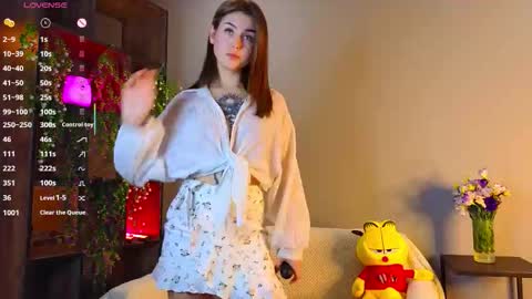 Molly online show from 11/10/25, 04:28