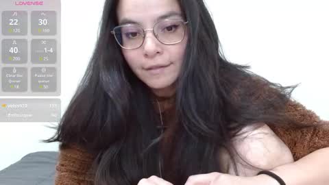 Tiny Caroline online show from 12/10/24, 06:01