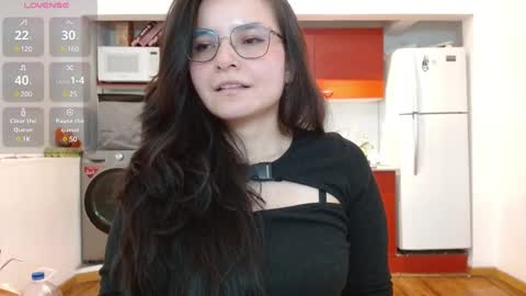 Tiny Caroline online show from 01/29/25, 02:19