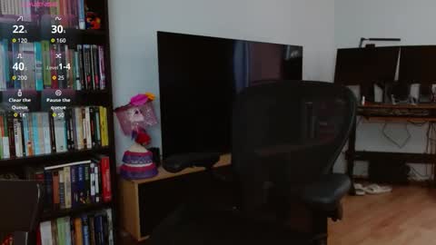 Tiny Caroline online show from 10/30/25, 07:36