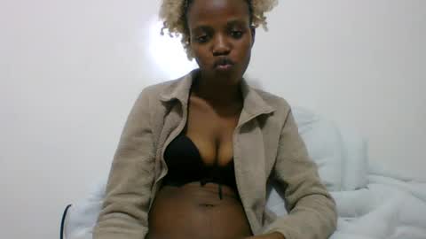 Snapshot of tiny_charm chatting on 07/13/26, 10:12 tiny_charm online show from 07/13/26, 10:12