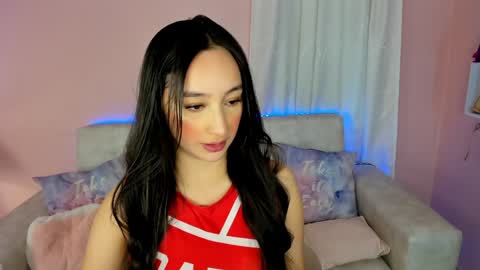 Snapshot of tiny_cora chatting on 12/15/24, 04:48 tiny_cora online show from 12/15/24, 04:48