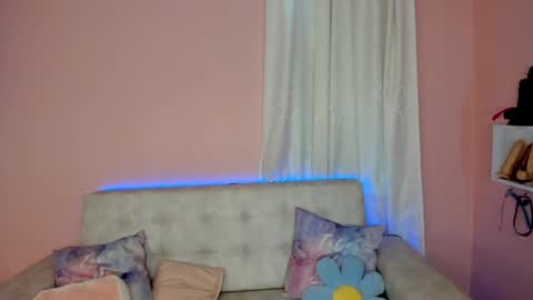 Snapshot of tiny_cora chatting on 12/15/24, 07:53 tiny_cora online show from 12/15/24, 07:53
