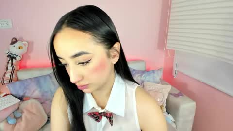 Snapshot of tiny_cora chatting on 04/18/26, 04:33 tiny_cora online show from 04/18/26, 04:33