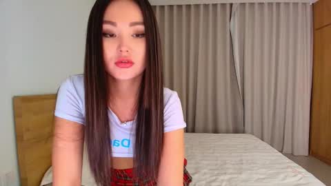 Snapshot of tiny_cute chatting on 03/02/25, 07:12 Lia online show from 03/02/25, 07:12