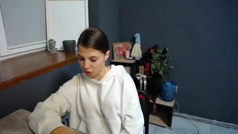 Gloria online show from 03/05/25, 10:55