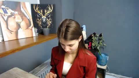 Gloria online show from 03/08/25, 08:11