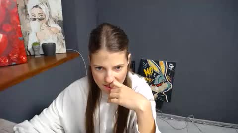 Gloria online show from 09/15/25, 06:35