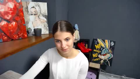 Gloria online show from 09/18/25, 06:48