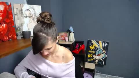 Gloria online show from 10/01/25, 06:41