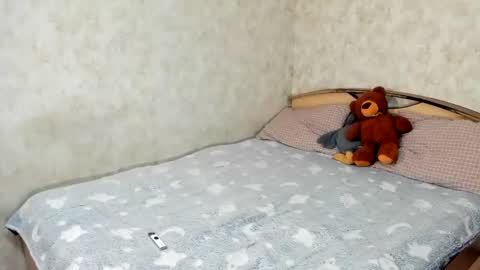 tiny_sparkling online show from 06/10/26, 05:56