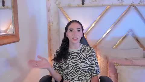 Thomm  Independent Model online show from 07/12/26, 10:23