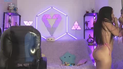 tiny_vixen_ online show from 09/29/25, 02:44