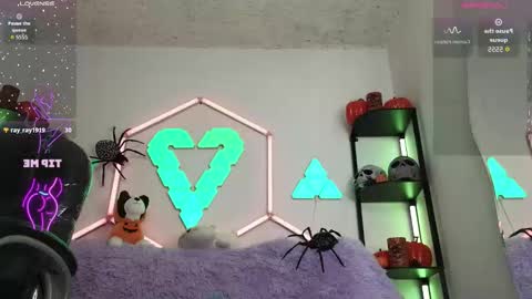 tiny_vixen_ online show from 10/02/25, 02:46