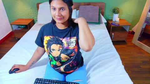 tiny_whore18 online show from 04/07/26, 04:51