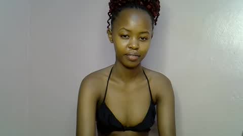 Snapshot of tinybarbie_ chatting on 10/19/25, 05:19 Barbie online show from 10/19/25, 05:19