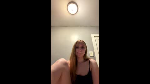 Snapshot of tinyblondebarbie chatting on 06/03/26, 06:16 tinyblondebarbie online show from 06/03/26, 06:16