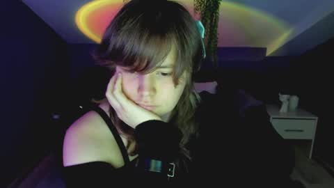 Snapshot of tinybunny_ chatting on 09/19/25, 09:15 Ann online show from 09/19/25, 09:15