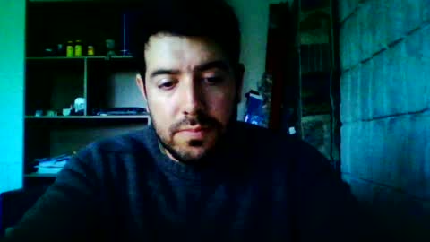 Snapshot of tinycock9393 chatting on 06/15/26, 06:10 Benja online show from 06/15/26, 06:10