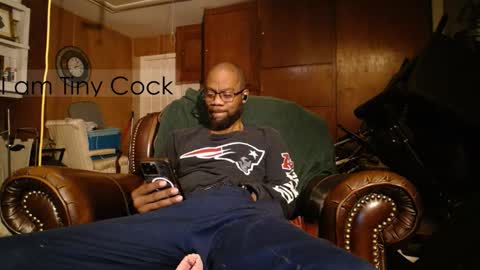 Snapshot of tinycock_1979 chatting on 11/11/25, 05:40 tinycock_1979 online show from 11/11/25, 05:40