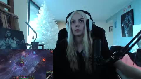 stage Kylie Sinner  brand CLITBAIT online show from 01/17/25, 11:59