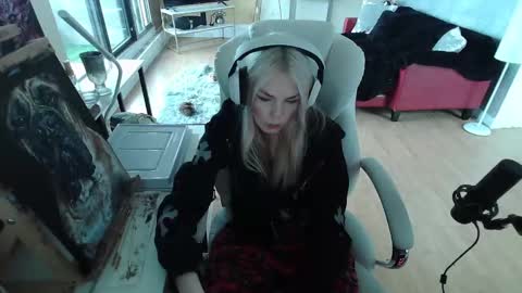 stage Kylie Sinner  brand CLITBAIT online show from 01/26/25, 12:33