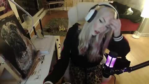stage Kylie Sinner  brand CLITBAIT online show from 01/27/25, 03:15