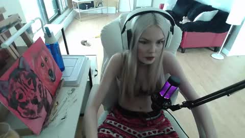 stage Kylie Sinner  brand CLITBAIT online show from 02/03/25, 07:21