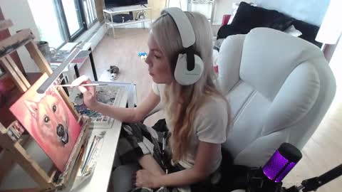 stage Kylie Sinner  brand CLITBAIT online show from 02/05/25, 12:49
